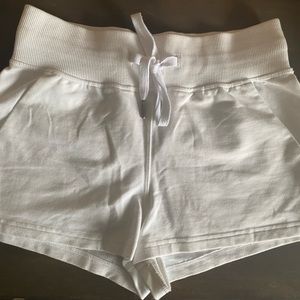 Lululemon White Drawstring Cotton shorts